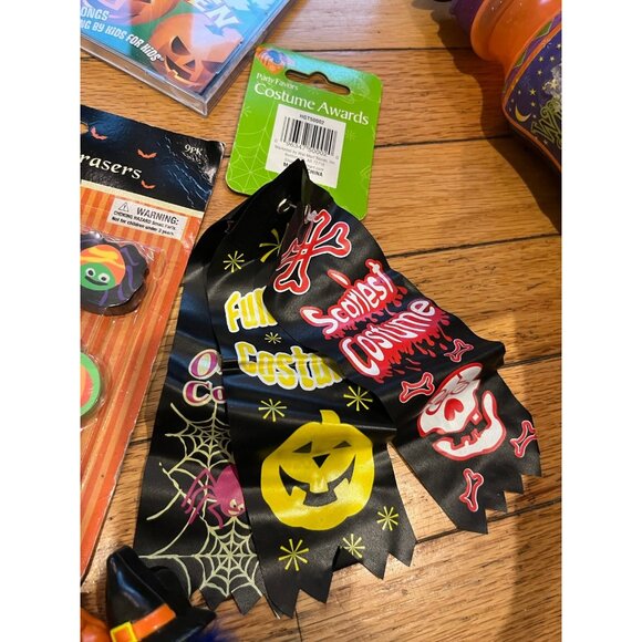 Bundle of Halloween party favors - Picture 7 of 12